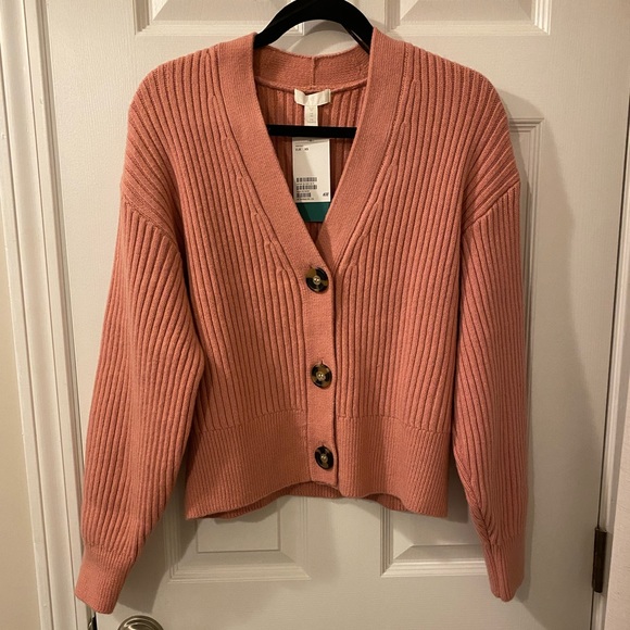 H&M Sweaters - H&M Cropped Cardigan
